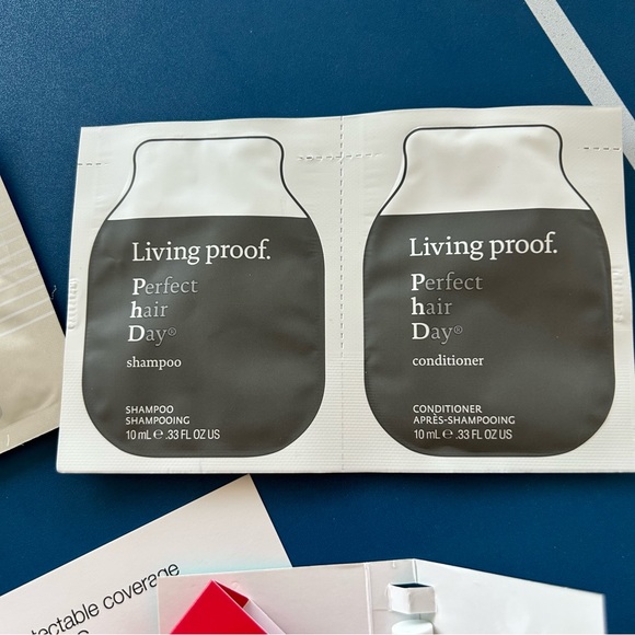 New! 9 Piece Beauty Sample Set - Picture 5 of 8